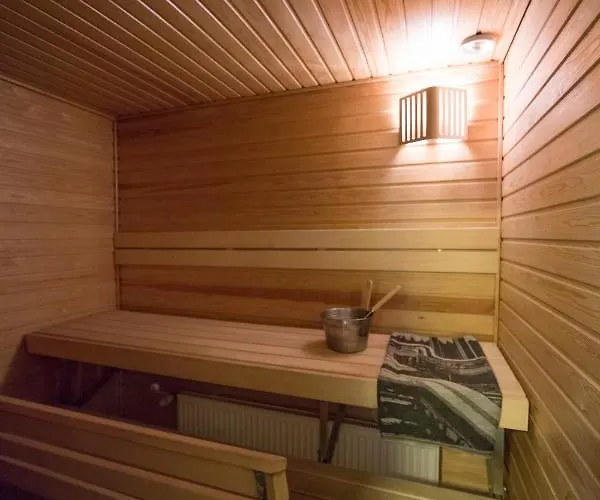 Aurora Riverside 酒店